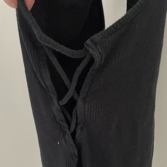 Black top with open sides - Picture 2 of 2